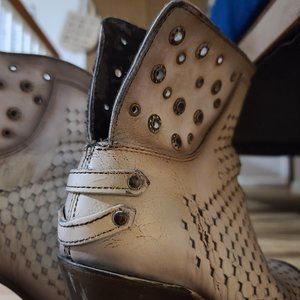Corral distressed leather ankle boot.  2 3/4 fashion heel, lazer cut, Size10.